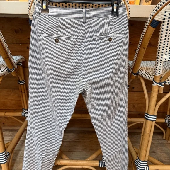 Max Mara Weekend Blue and White Cropped Cigarette Seersucker Pants size 10 - Picture 2 of 5